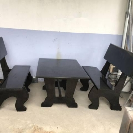 BÀN GHẾ ĐÁ ĐEN