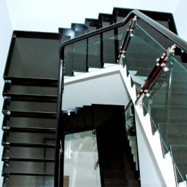 CẦU THANG ĐÁ ĐEN