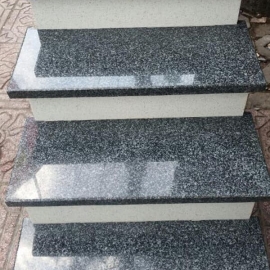 ĐÁ ỐP CẦU THANG QUẬN 3