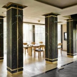 ĐÁ ĐEN ỐP CỘT VUÔNG